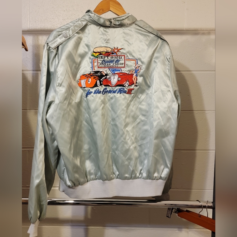 Size XL-Vintage 80s 1985 Silver Embroidered Pigeon Forge Car Show Jacket